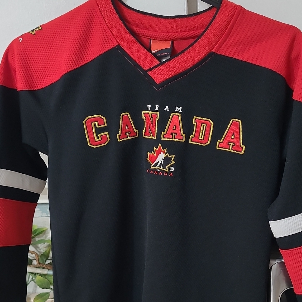Nike Team Canada Hockey Jersey 6x Kids